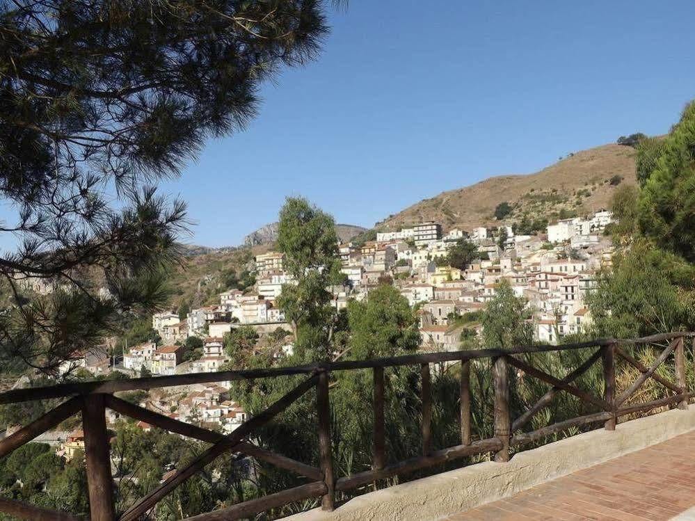 Albergo Diffuso Borgo Gallodoro Bagian luar foto